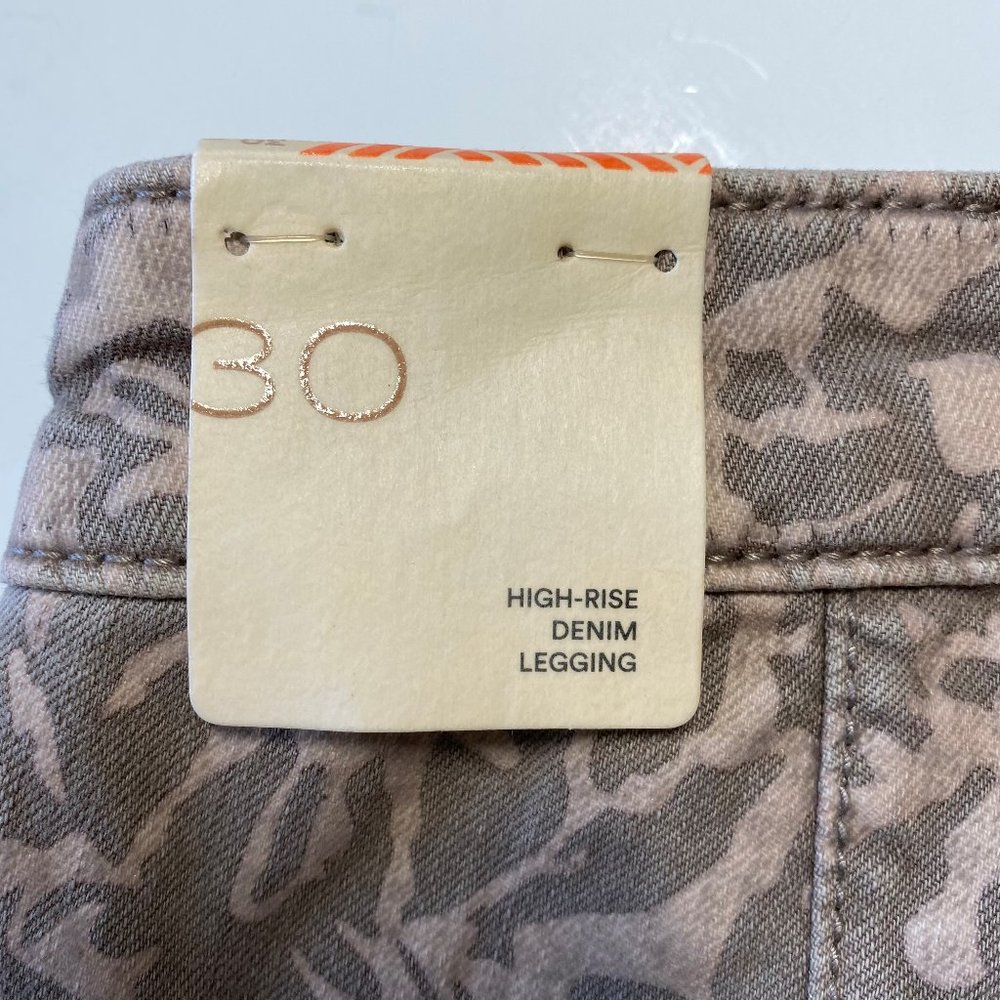 Anthropologie Pilcro Flocked High-Rise Jean Pants Floral Design - Picture 7 of 8